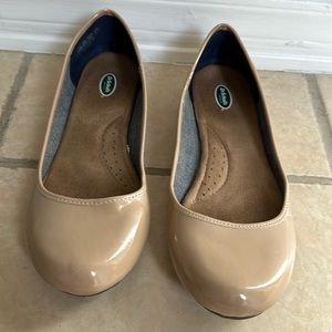 Patent cream Dr. Scholl’s flats, size 8 1/2